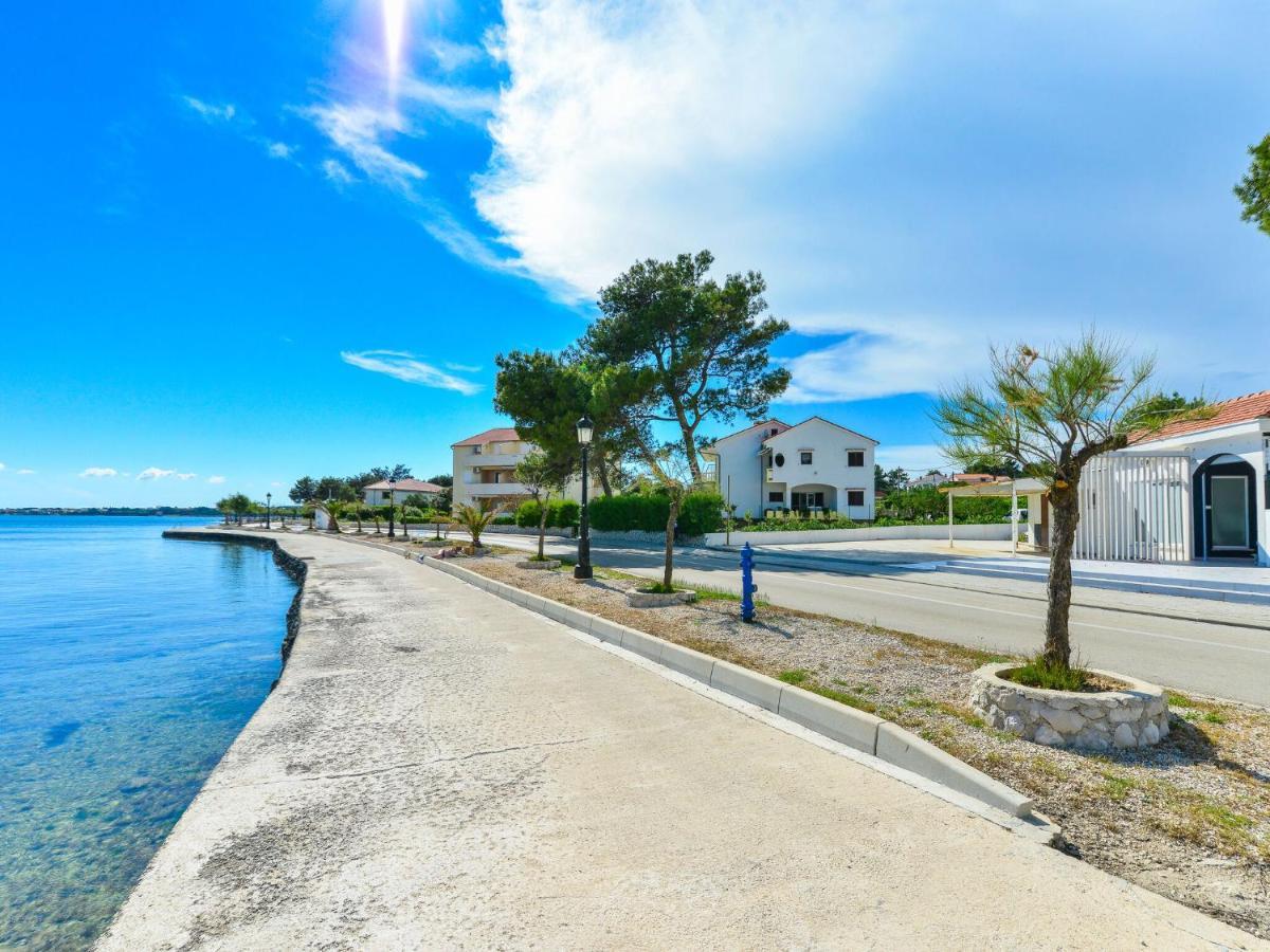 Apartments In House Liveric, In Vir At The Beach Экстерьер фото