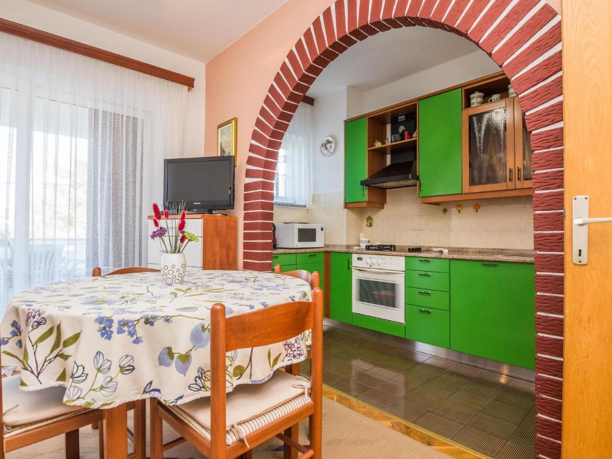 Apartments In House Liveric, In Vir At The Beach Экстерьер фото
